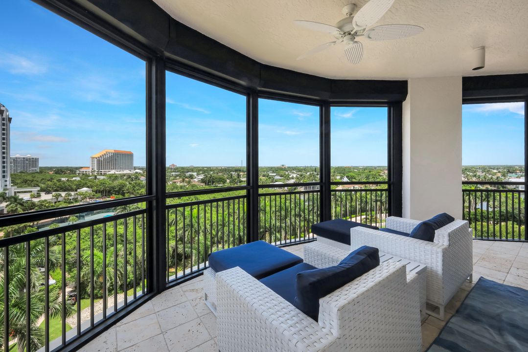 81 Seagate Dr, Naples, FL 34103