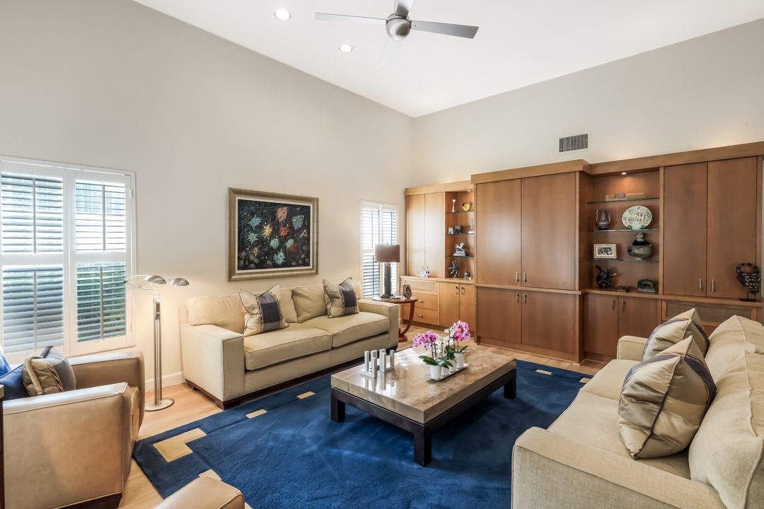 353 Carlton Pl, Naples, FL 34108