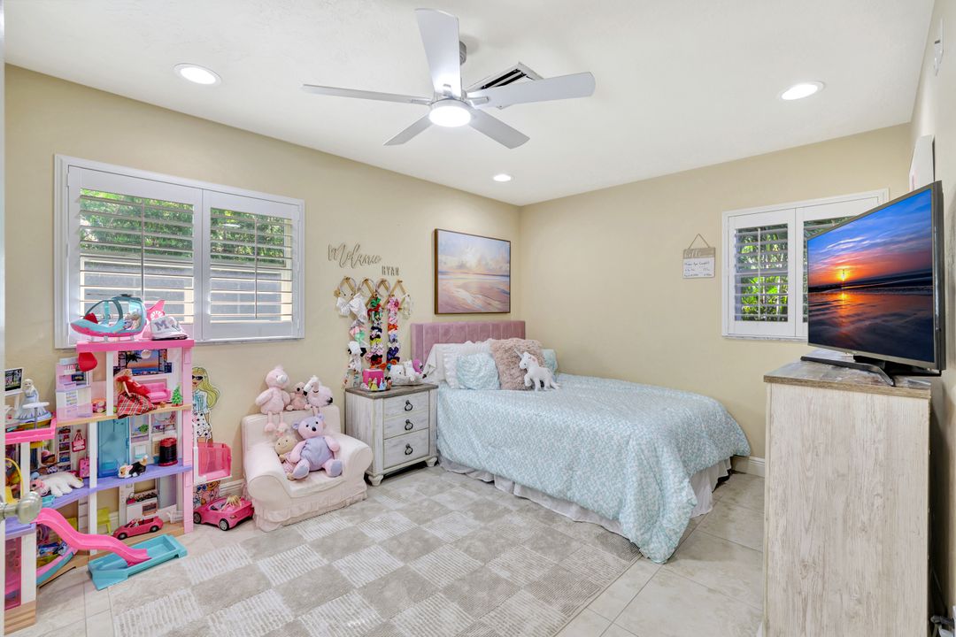 1293 Jamaica Rd, Marco Island, FL 34145
