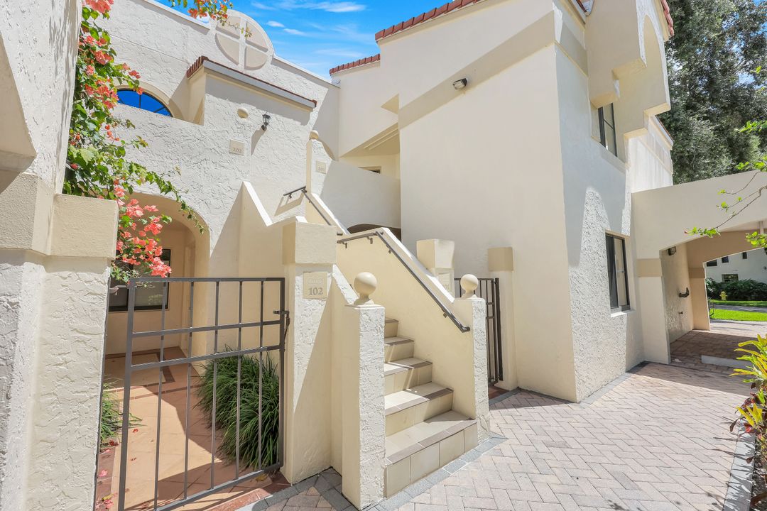 6555 Valen Way #G201, Naples, FL 34108