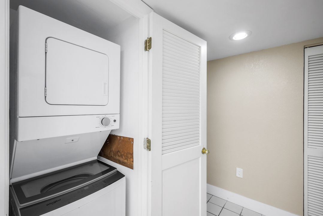 1401 Middle Gulf Dr #T 401, Sanibel, FL 33957