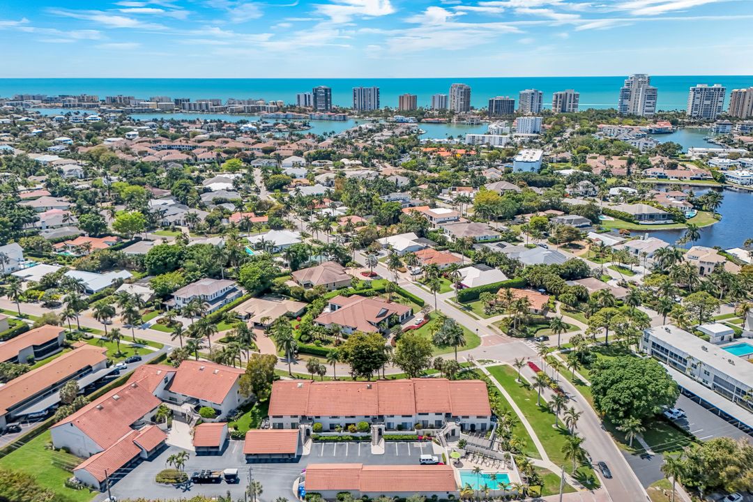 4092 Belair Ln #15, Naples, FL 34103