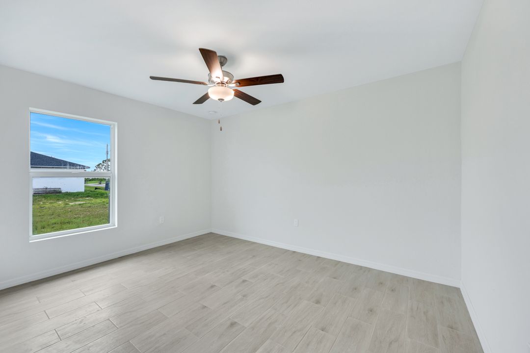 1629 NE 33rd Terrace, Cape Coral, FL 33909