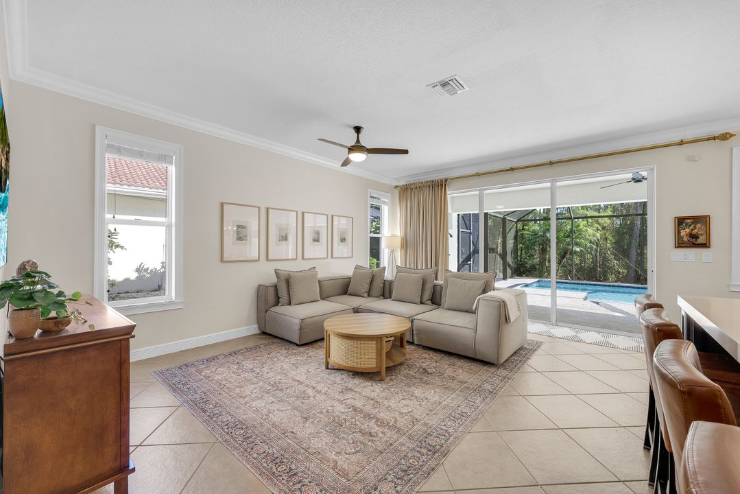 12631 Biscayne Ct, Naples, FL 34105