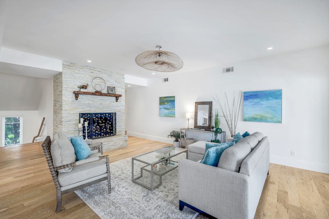 513 Lighthouse Way, Sanibel, FL 33957