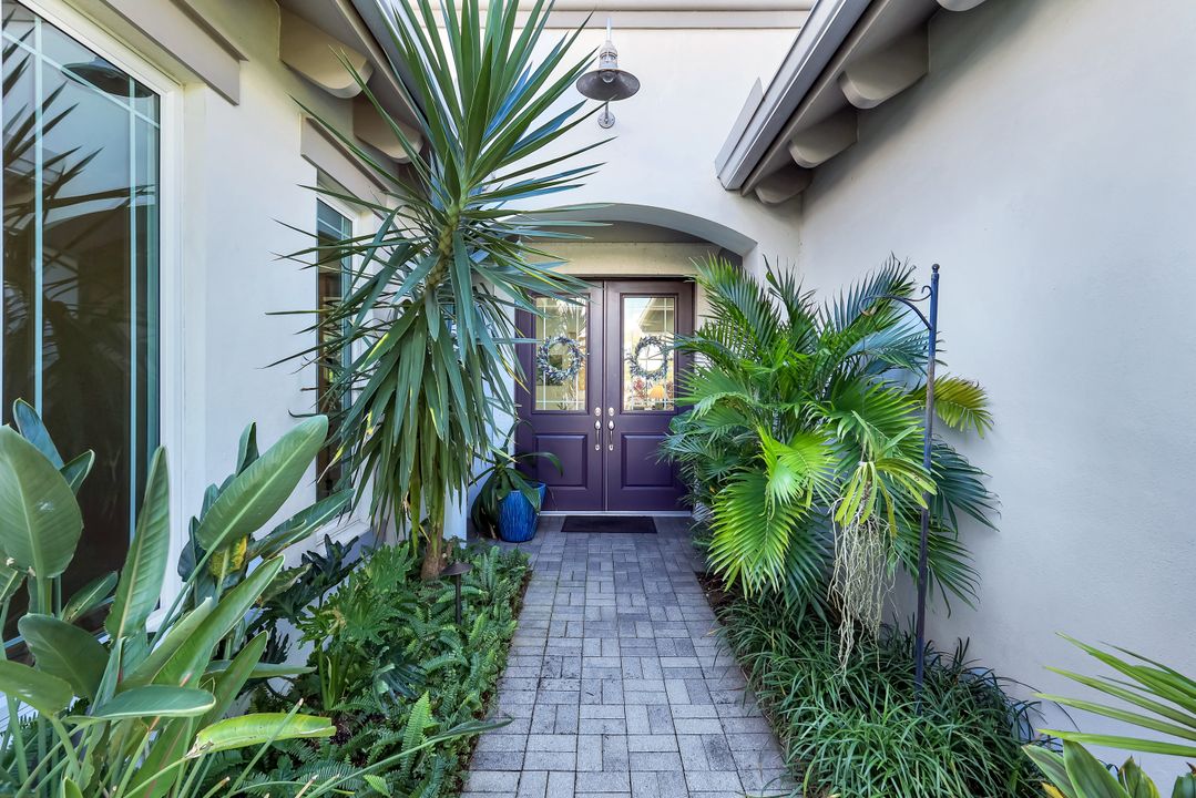 4964 Andros Dr, Naples, FL 34113