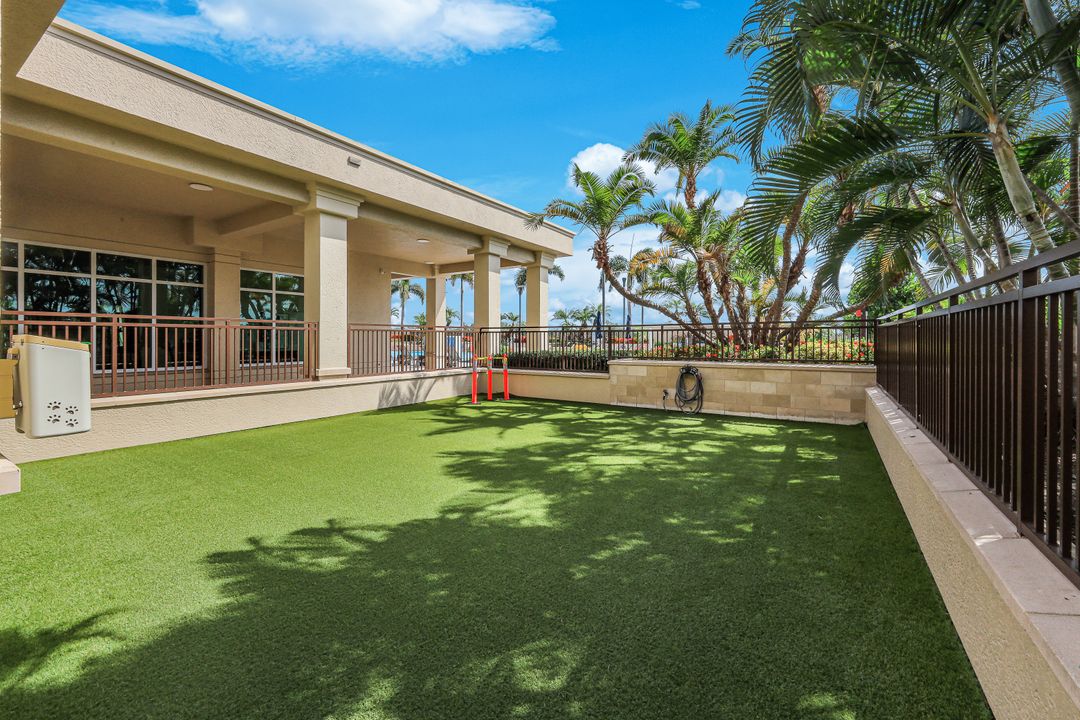 9123 Strada Pl #7201, Naples, FL 34108