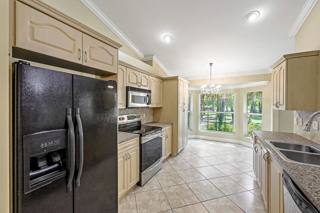 111 2nd St SE, Naples, FL 34117