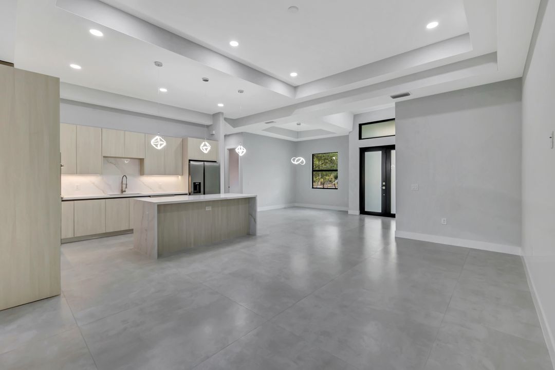 3366 72nd Ave NE, Naples, FL 34120