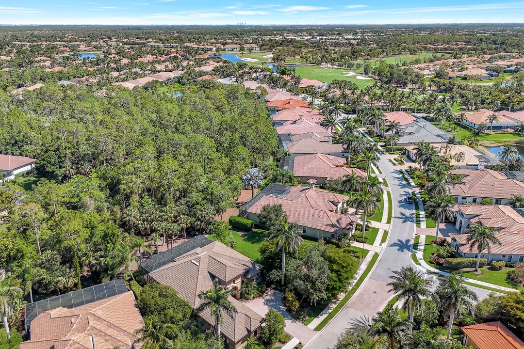 7748 Classics Dr, Naples, FL 34113