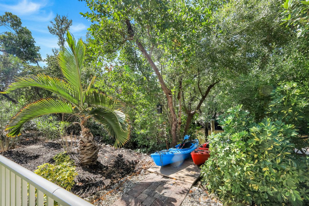 1111 Schooner Pl, Sanibel, FL 33957