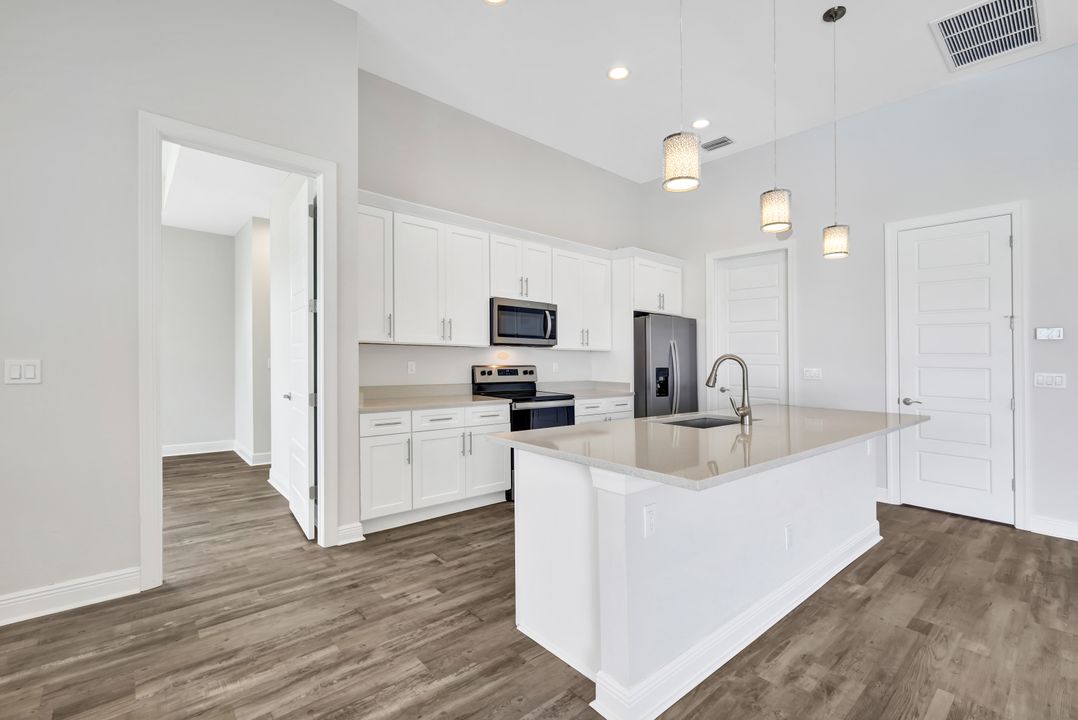 3527 SW 4th Ln, Cape Coral, FL 33991