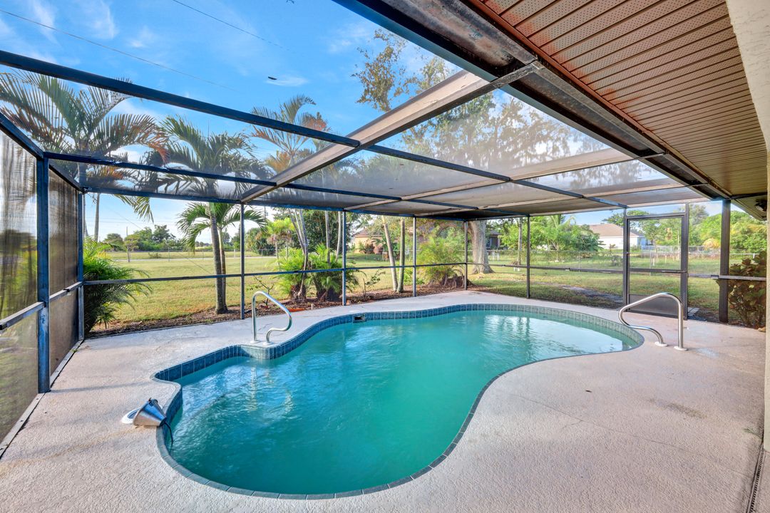 2056 NE 18th Terrace, Cape Coral, FL 33909