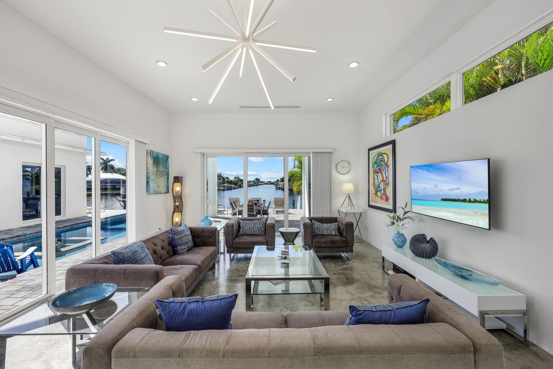 5326 SW 16th Pl, Cape Coral, FL 33914