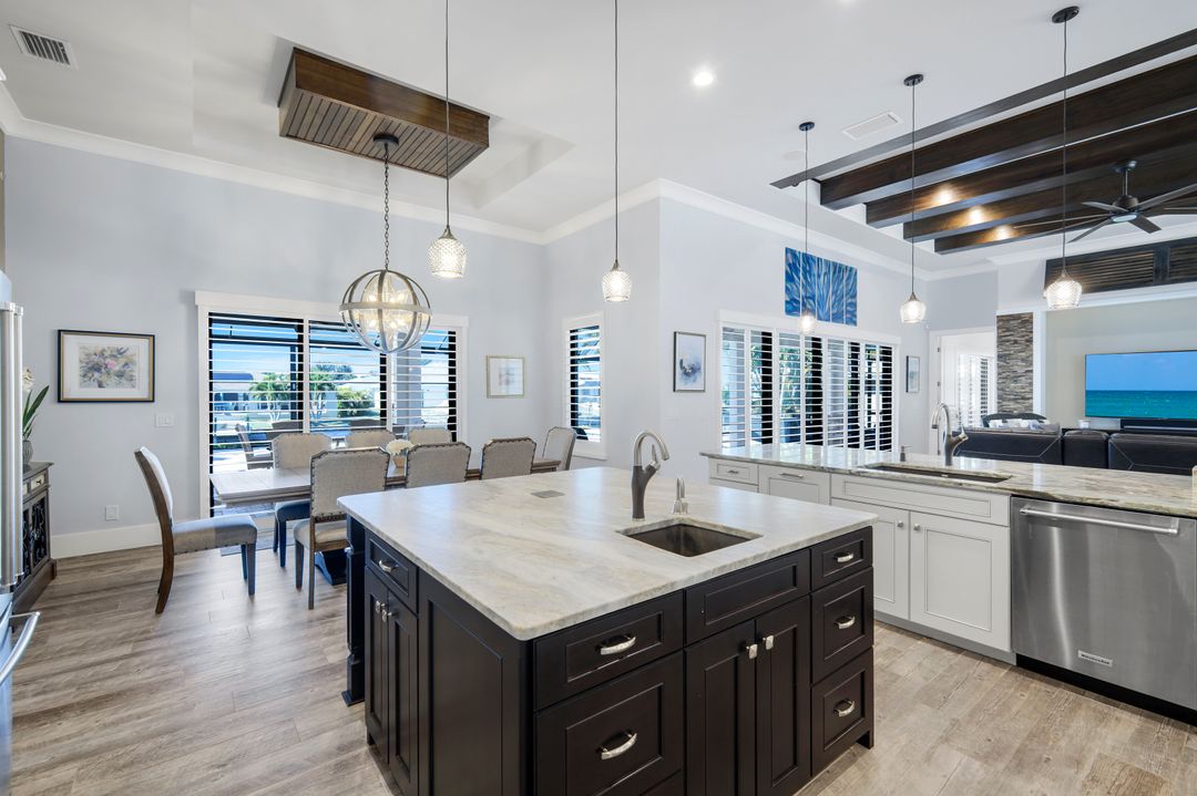 1218 SW 4th Pl, Cape Coral, FL 33991