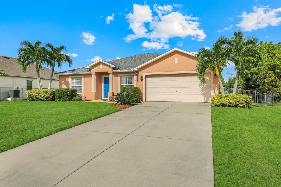 1006 NE 6th Pl, Cape Coral, FL 33909