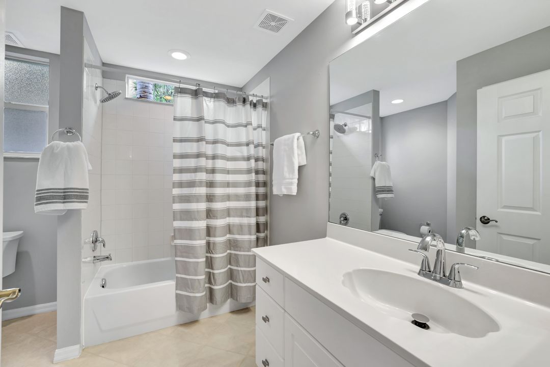 2386 Magnolia Ave #15, Naples, FL 34112