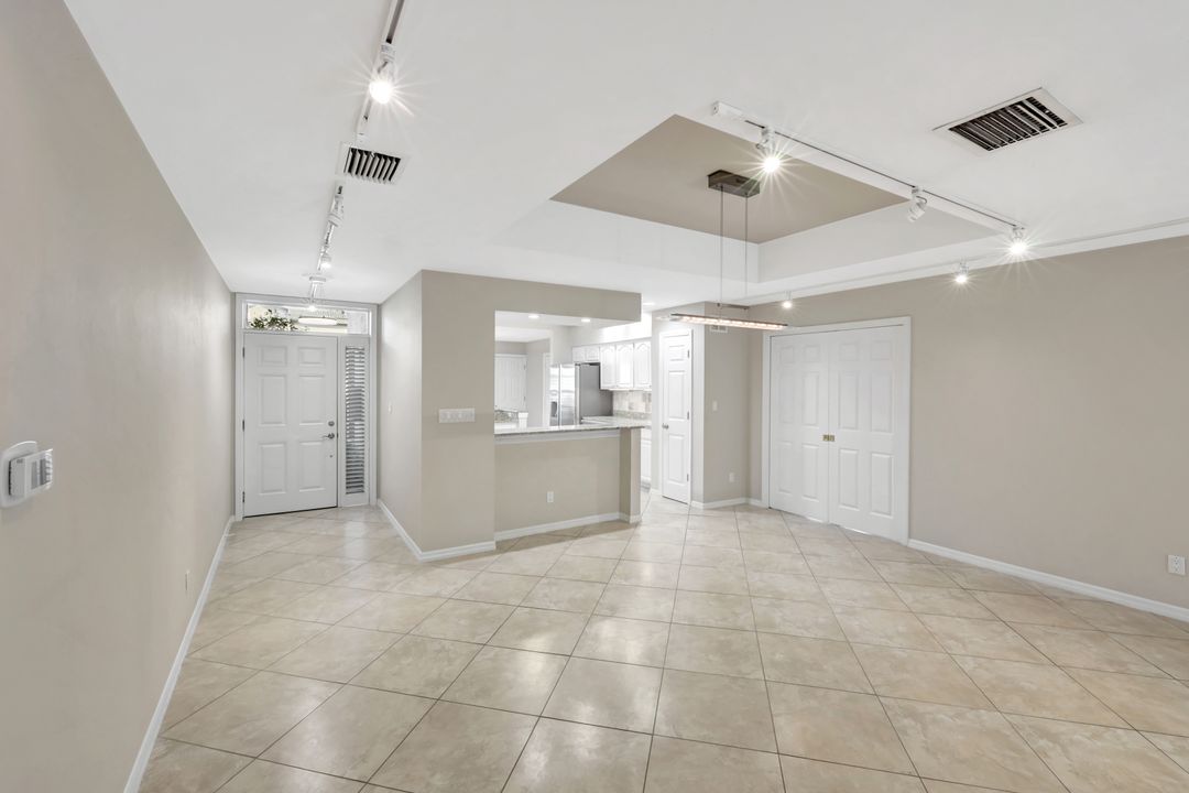 240 Via Perignon, Naples, FL 34119