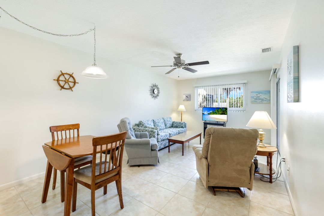 4611 SE 5th Pl #6, Cape Coral, FL 33904