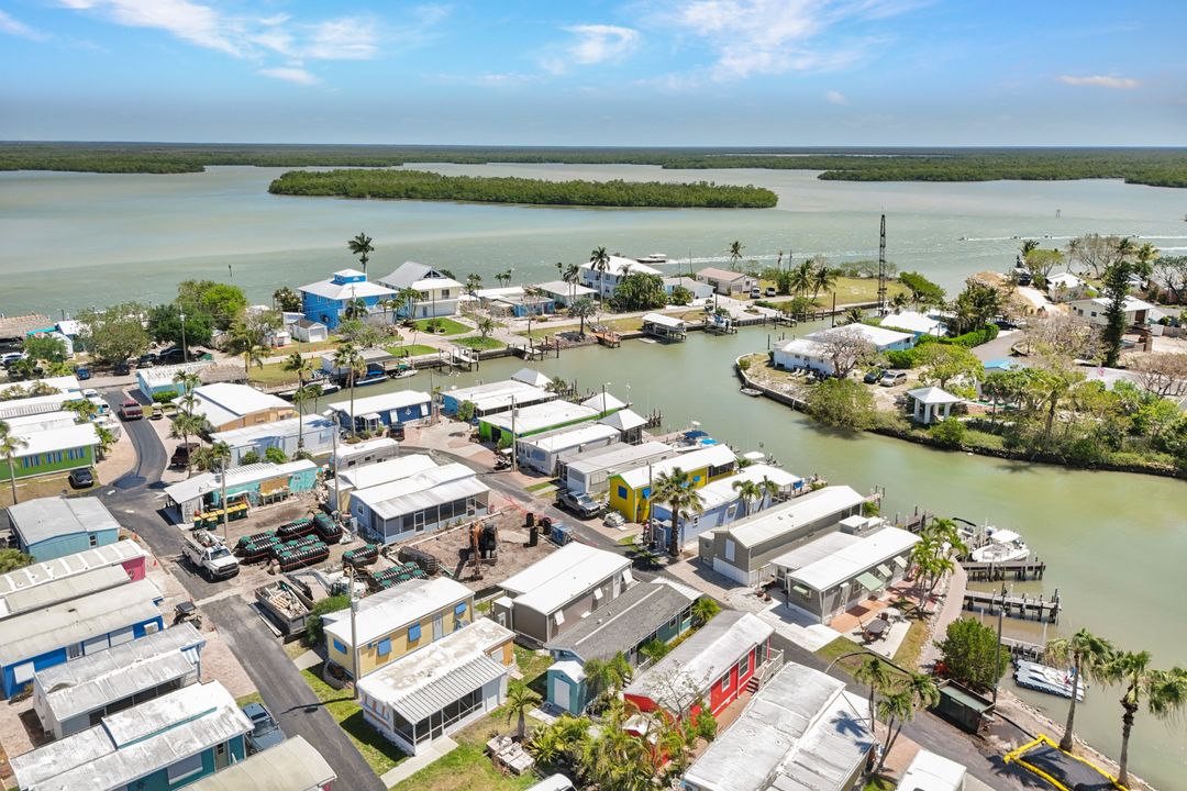 414 Papaya St #53, Goodland, FL 34140