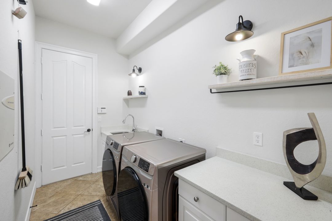 4480 1st Ave NW, Naples, FL 34119