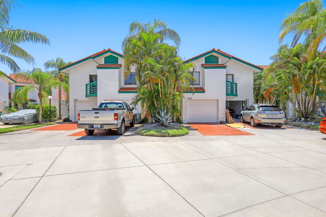 2182 Anchorage Ln #A, Naples, FL 34104