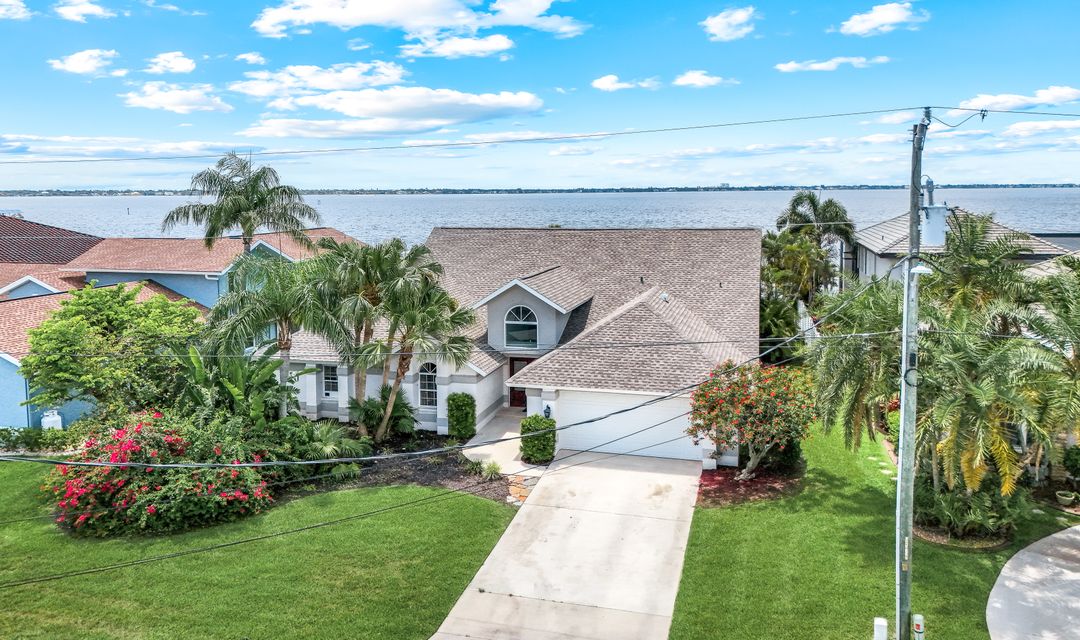 2250 SE 28th St, Cape Coral, FL 33904