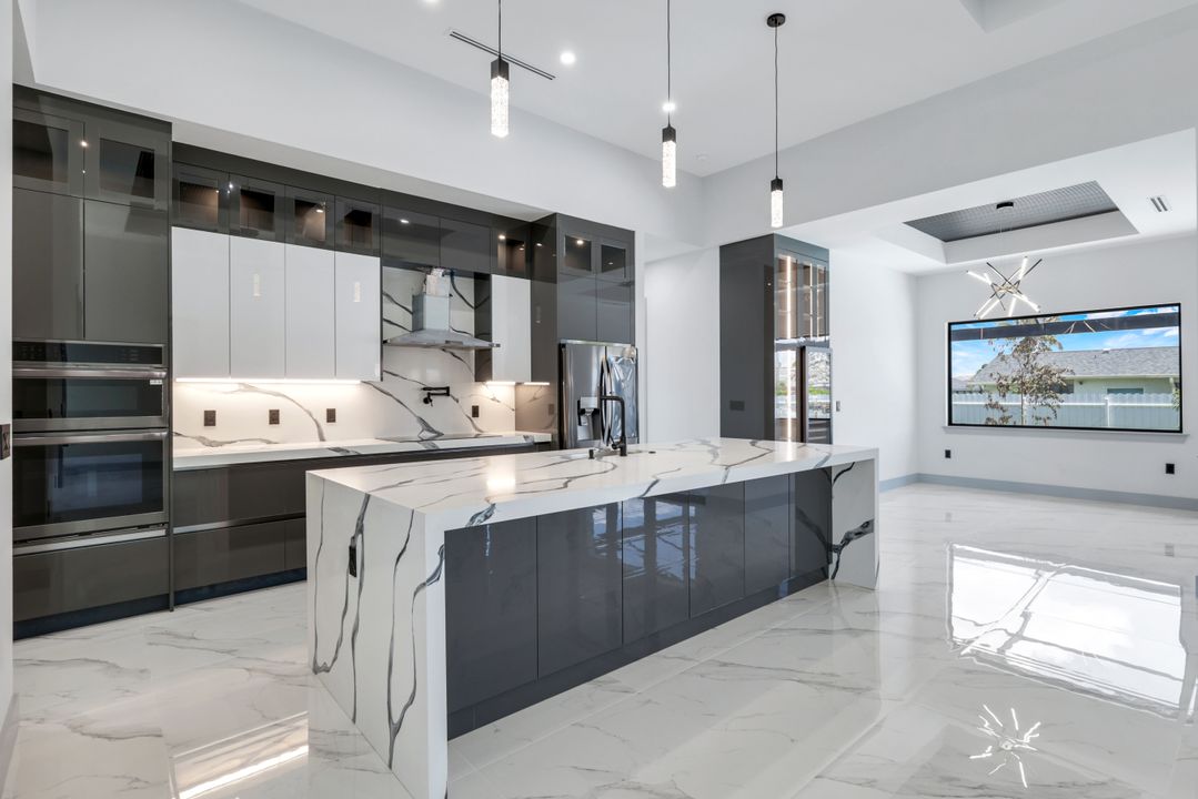 405 Mohawk Pkwy, Cape Coral, FL 33914