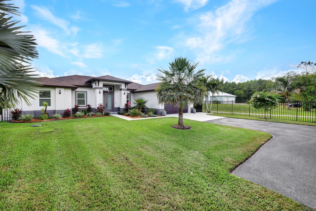 2552 52nd Ave NE, Naples, FL 34120