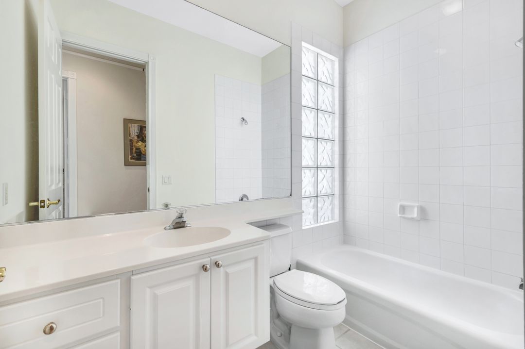 5129 Inagua Way, Naples, FL 34119