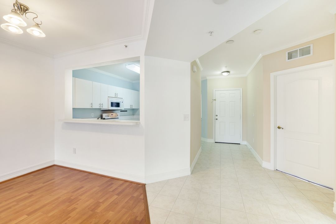 7846 Regal Heron Cir #103, Naples, FL 34104