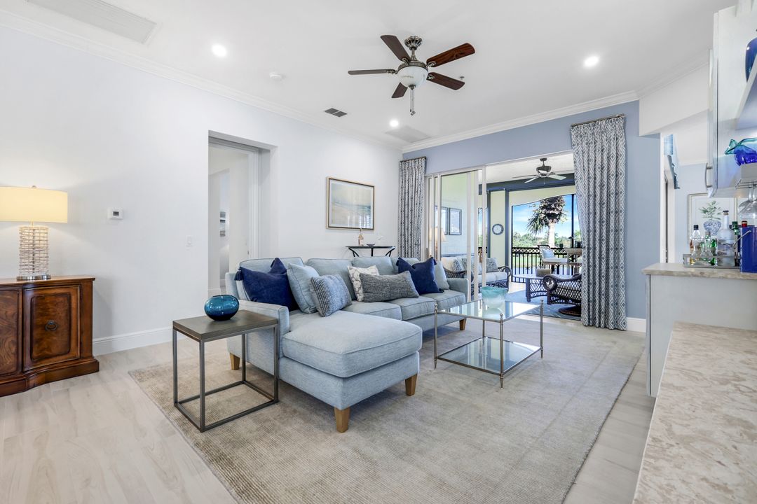 3715 Montreux Ln #204, Naples, FL 34114