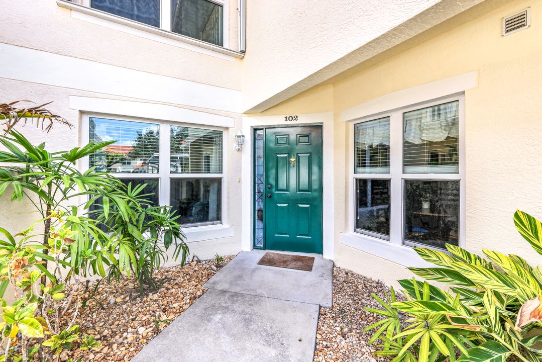 5440 Worthington Ln, Naples, FL 34110
