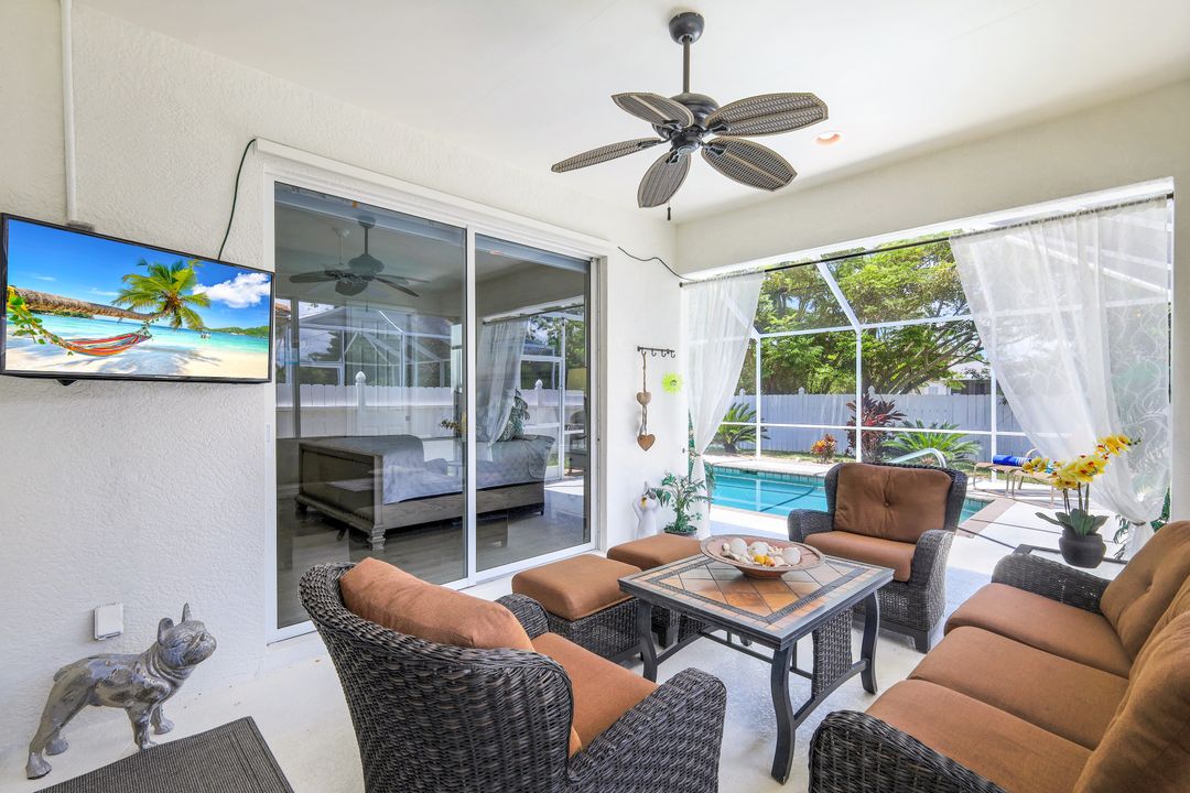 687 106th Ave N, Naples, FL 34108