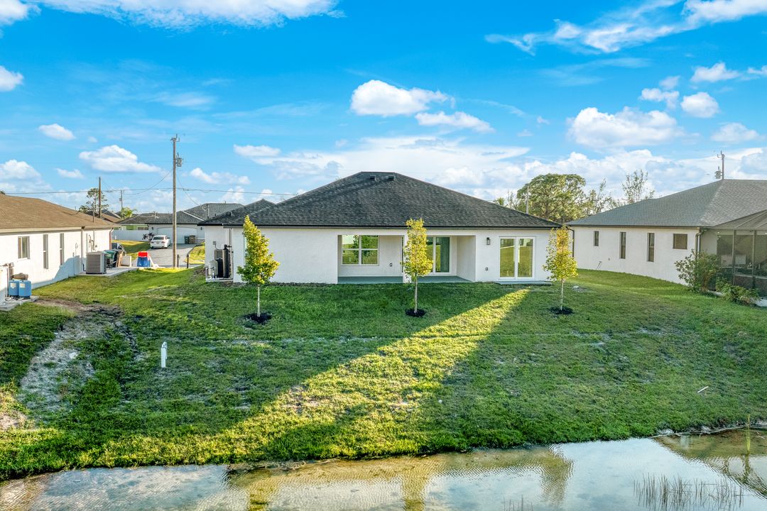 2013 NW 20th Terrace, Cape Coral, FL 33993