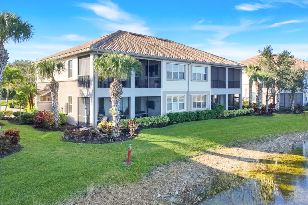 8783 Coastline Ct #202, Naples, FL 34120