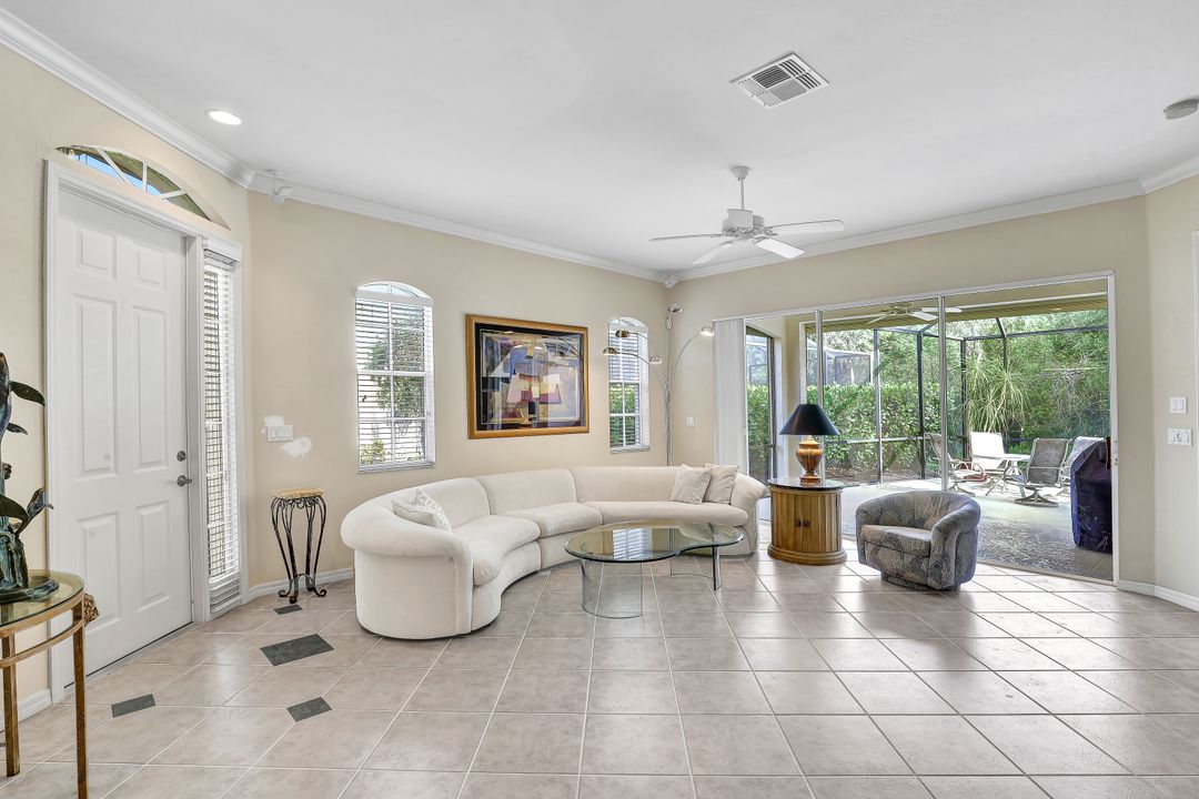 12715 Fox Ridge Dr, Bonita Springs, FL 34135