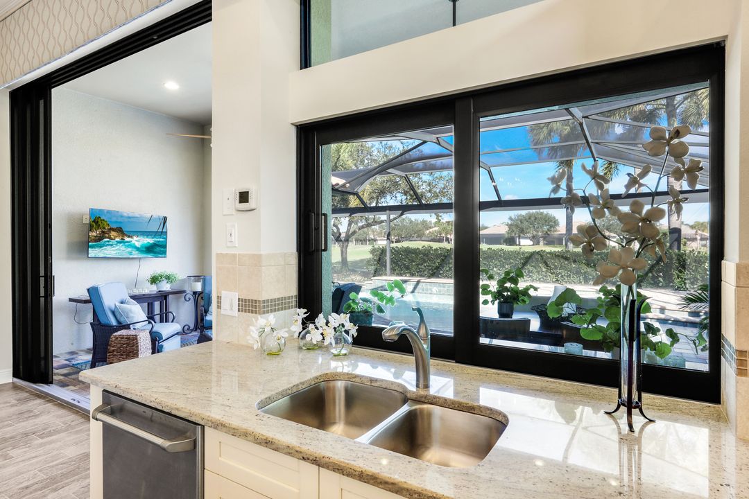 11925 Heather Woods Ct, Naples, FL 34120