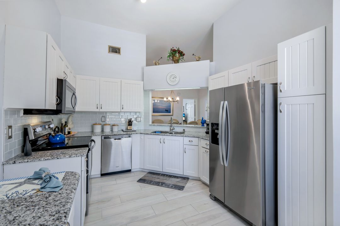 637 Beachwalk Cir #E-203, Naples, FL 34108