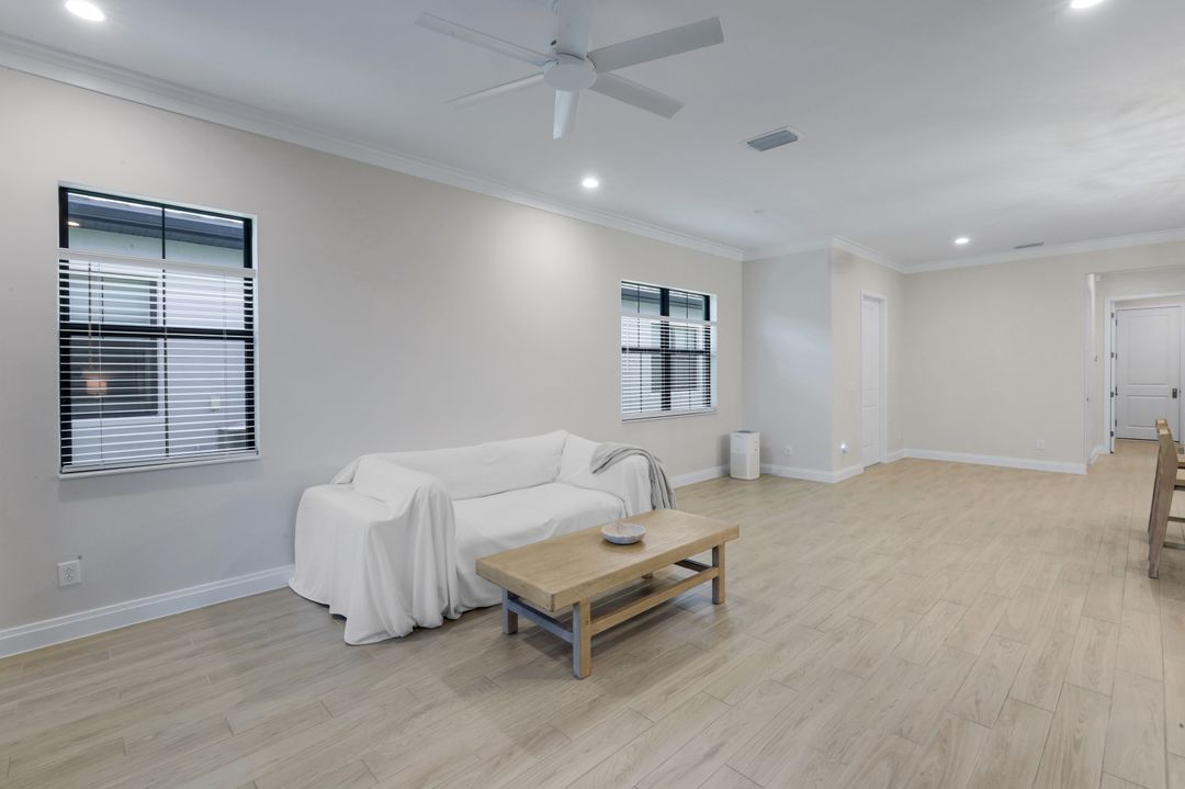 14788 Kingfisher Lp, Naples, FL 34120