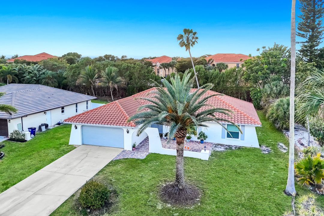 27153 Edenbridge Ct, Bonita Springs, FL 34135