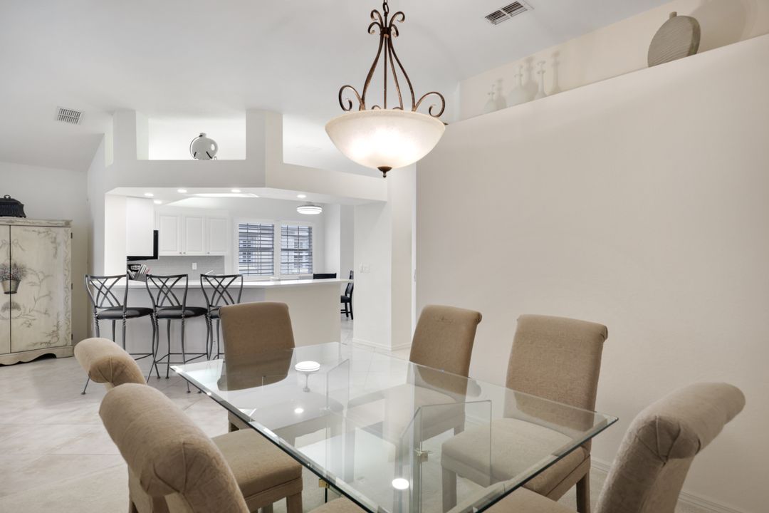 6914 Satinleaf Rd N #204, Naples, FL 34109