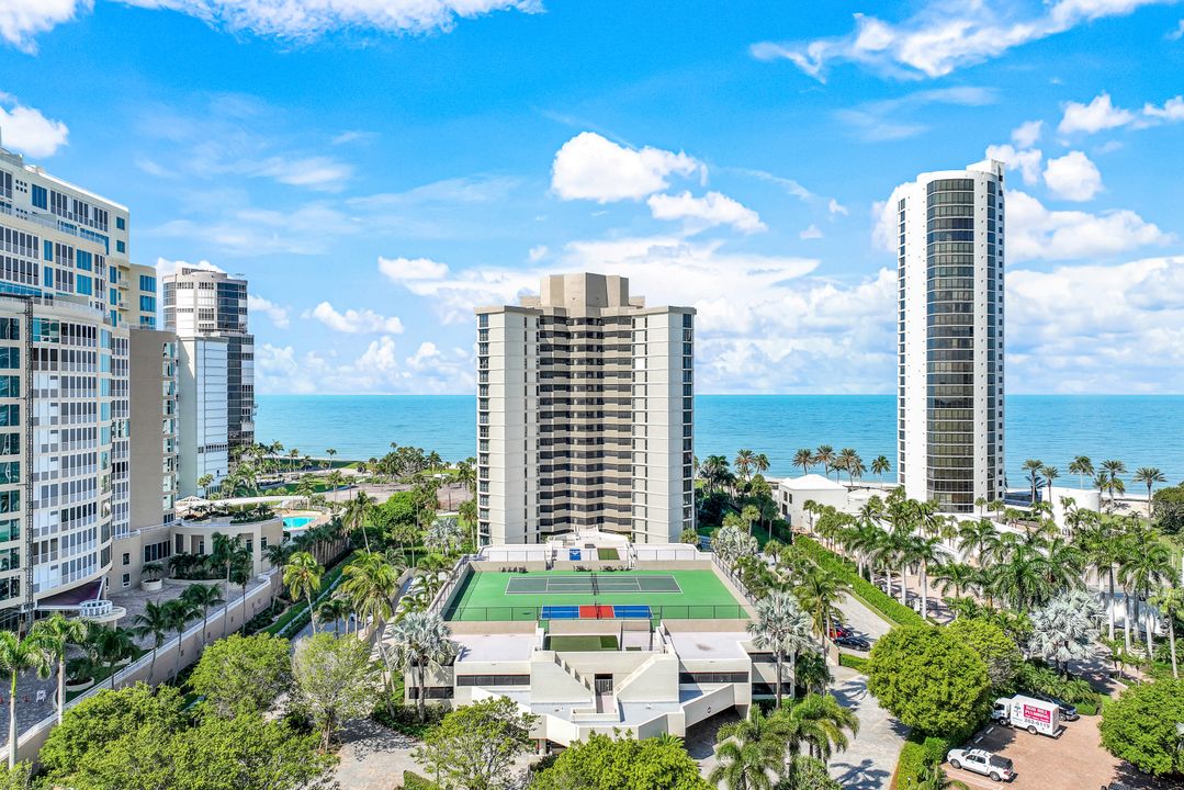 4551 Gulf Shore Blvd N  #301, Naples, FL 34103