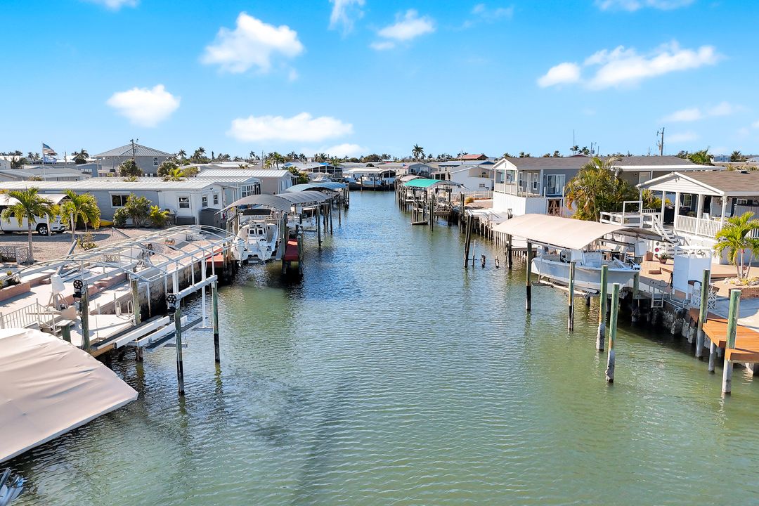 2971 Bounty Ln, Saint James City, FL 33956