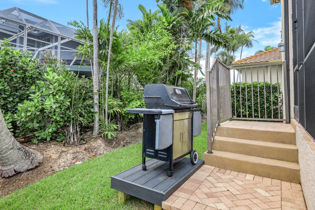 458 Spinnaker Dr, Marco Island, FL 34145
