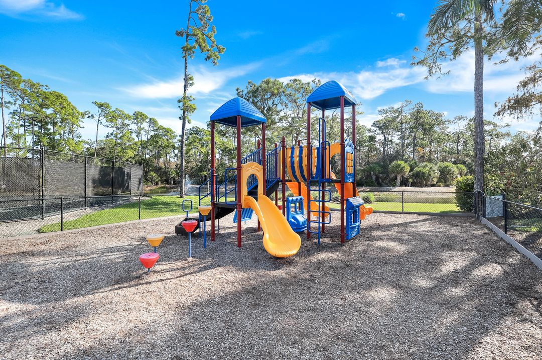 5425 Worthington Ln #103, Naples, FL 34110