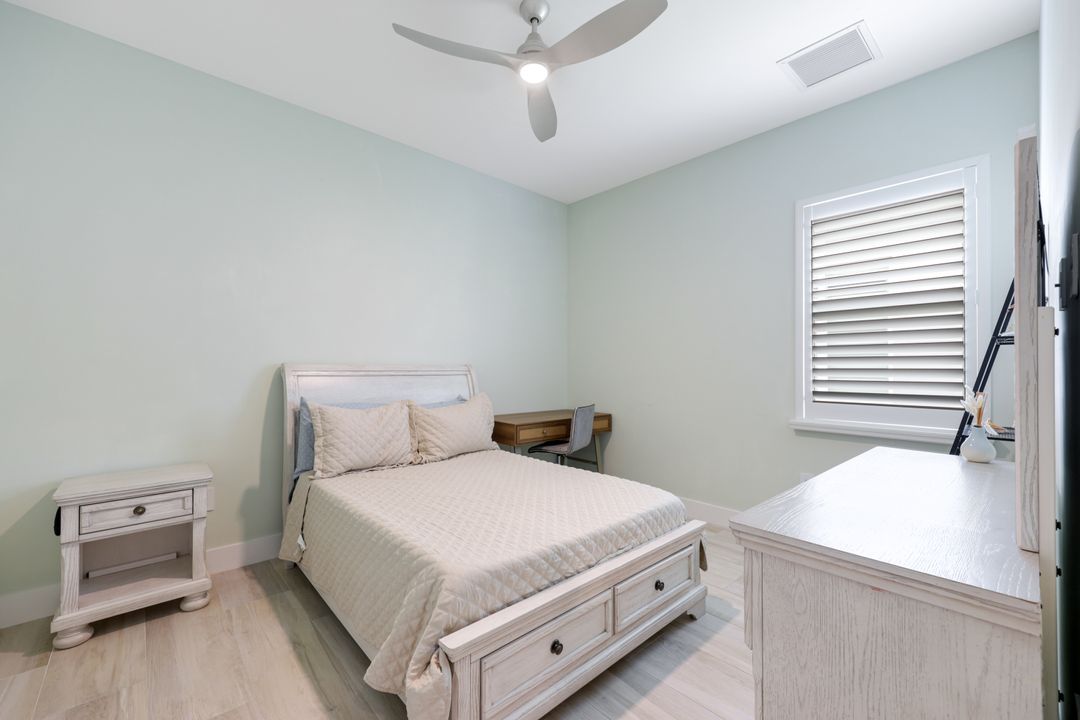 3697 Sapphire Cv Cir, Naples, FL 34114