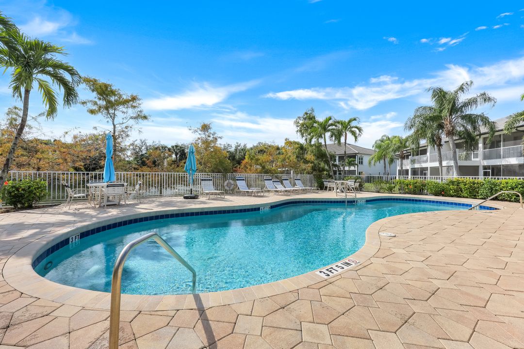 2110 Cay Lagoon Dr #122, Naples, FL 34109