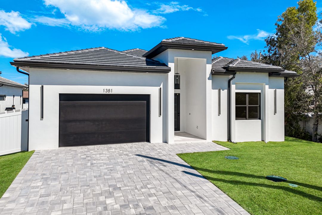 1381 Trail Terrace Dr, Naples, FL 34103