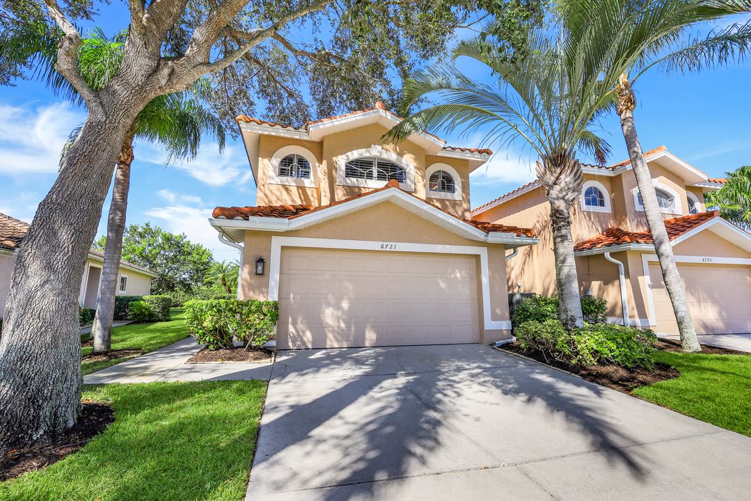 6721 Calumet Dr, Naples, FL 34113